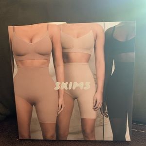 Right leg exposed- high rise short Brand New!